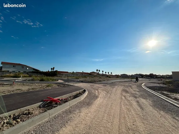Terrain de 342 m² à Saint Laurent de la Salanque