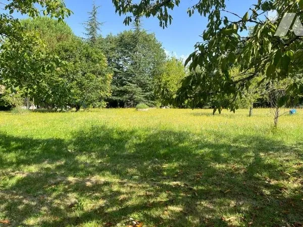 Terrain 753 m²