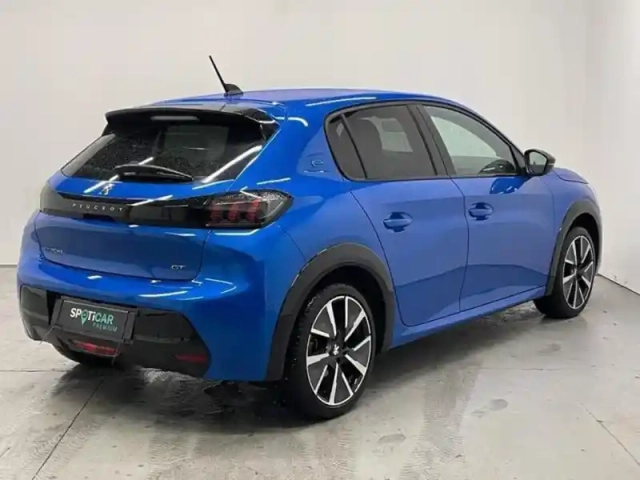 Peugeot 208 e- 136ch gt — photo 3