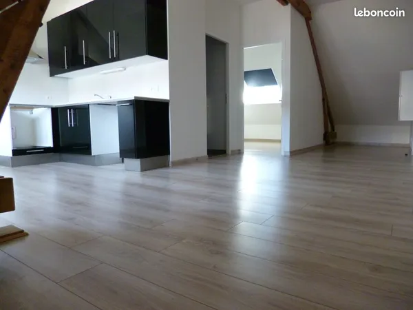DONGES centre ville appartement T2
