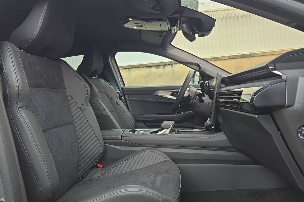 Renault Rafale — photo 9
