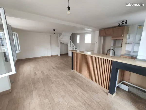 Maison/pavillon 5P - 115m² env. à louer - 1199 CC
