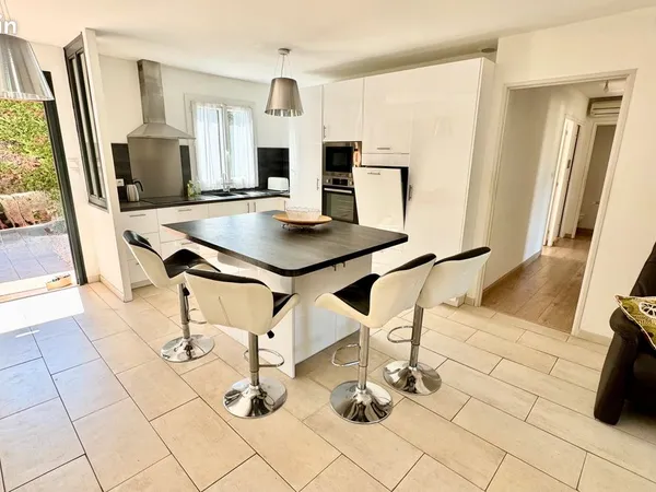 Maison de plain pied HYERES QUARTIER OLIVERAIE