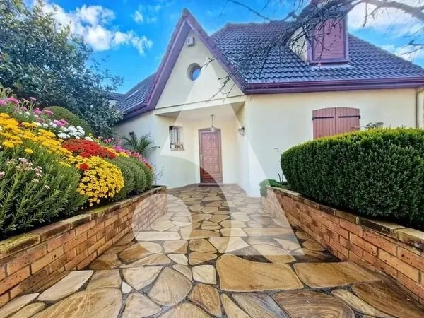 Maison familiale 186 m² surface au sol total