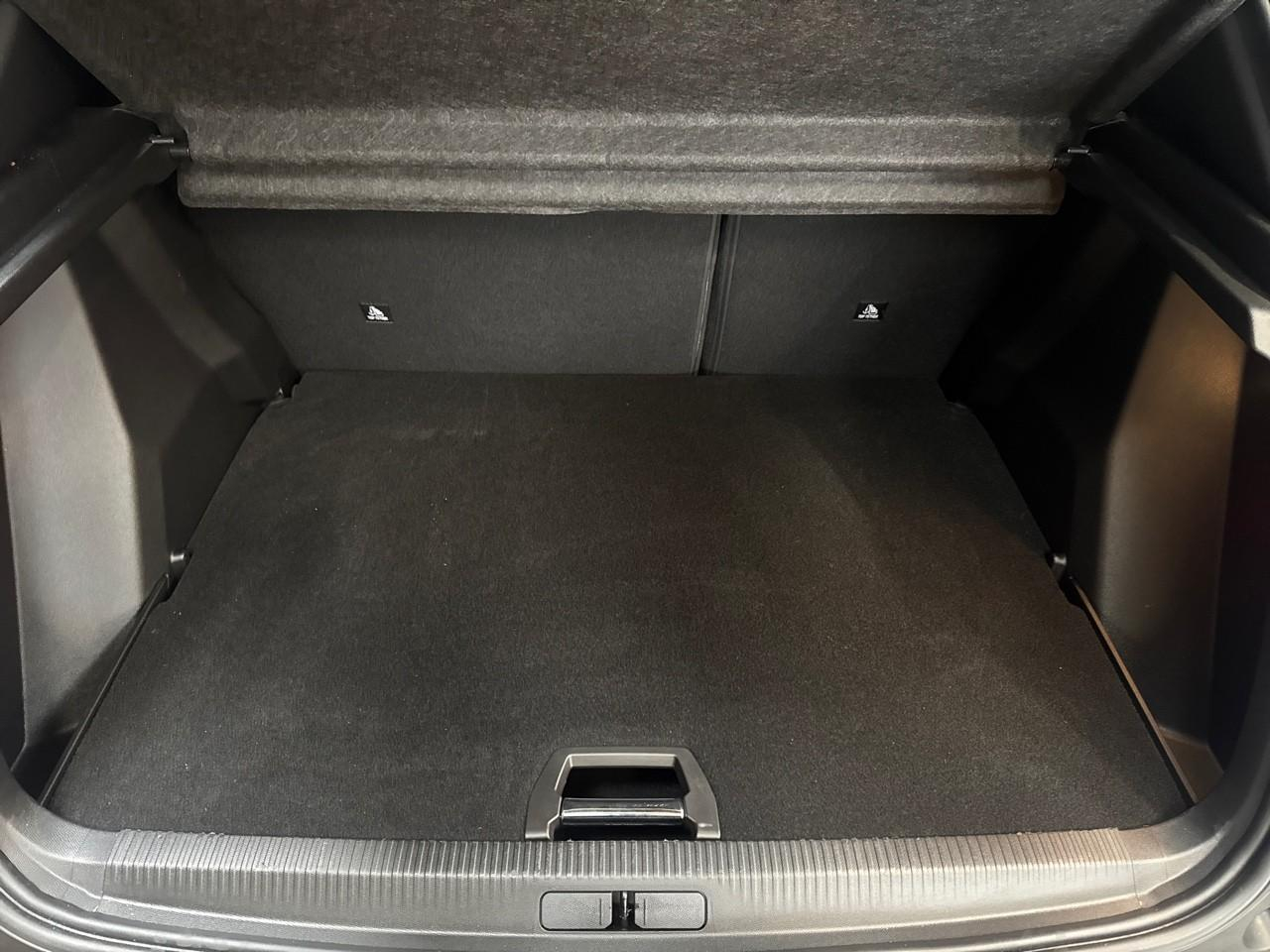 Peugeot 2008 1.2 puretech 130ch s&s allure eat8 — photo 6