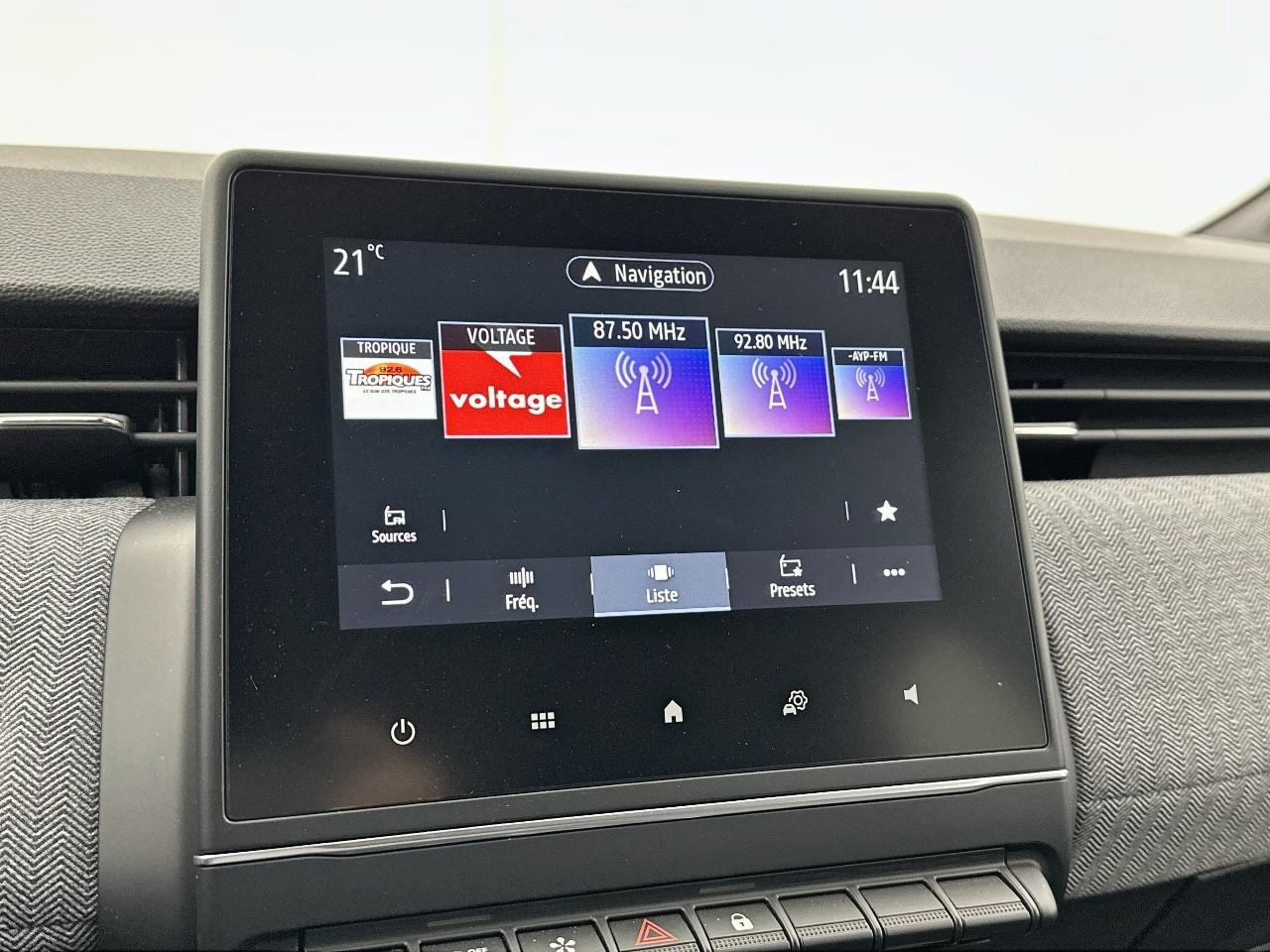 Renault Clio tce 90 ch gsr2 techno — photo 23