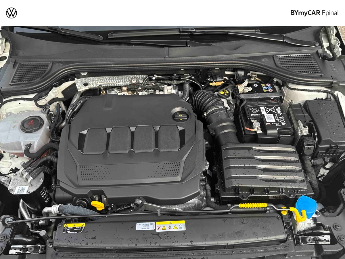 Volkswagen Golf 2.0 TDI SCR 200 DSG7 — photo 25