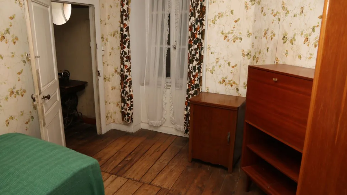 Photo 1