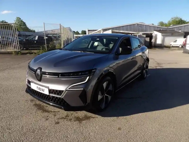 Renault Megane e-tech ev60 220 ch super charge — photo 6