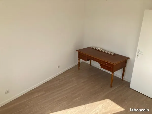 Bureau 10m2 Desvres
