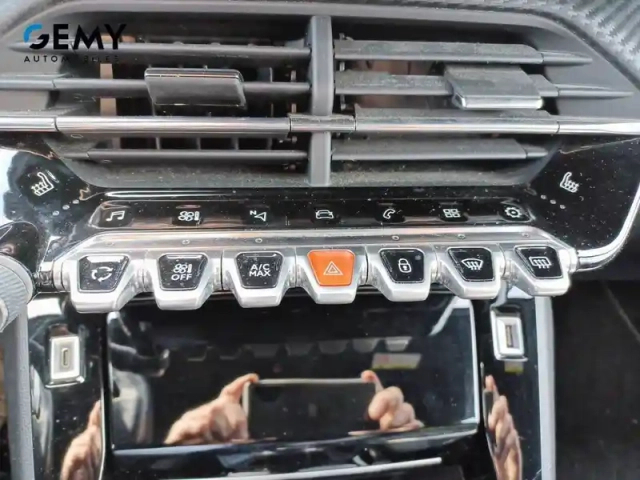 Peugeot 2008 puretech 155 s&amp;s eat8 — photo 15