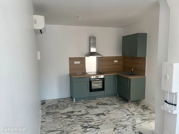 Appartement F2 neuf, grande terrasse