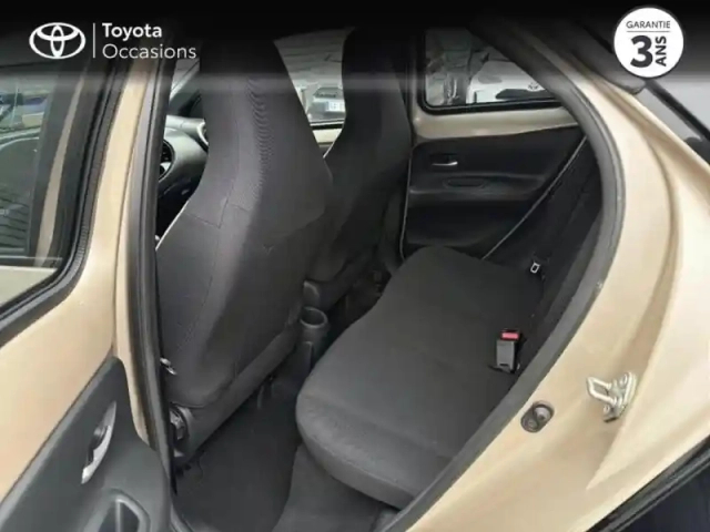 Toyota Aygo x 1.0 vvt-i 72ch design s-cvt — photo 7
