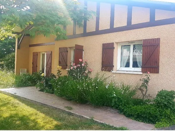 Maison meublée disponible à l'année ou septembre - juin
