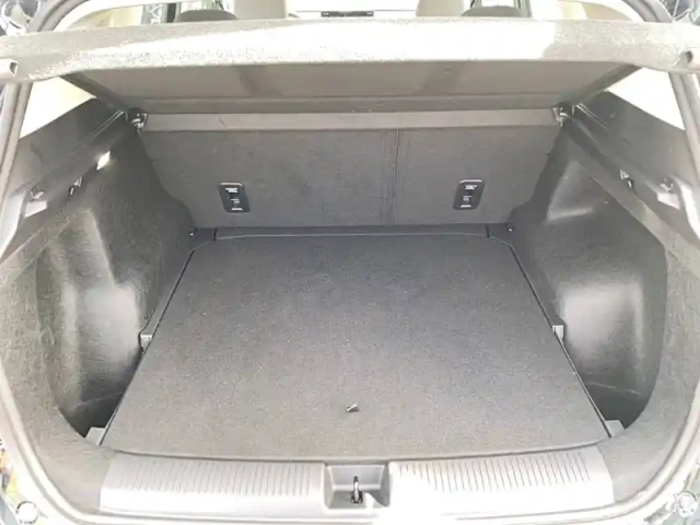 Mg Mgs5 ev 49kwh - 125 kw 2wd — photo 4