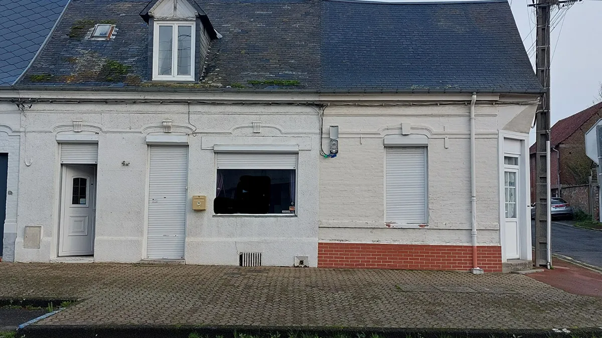 Photo 1