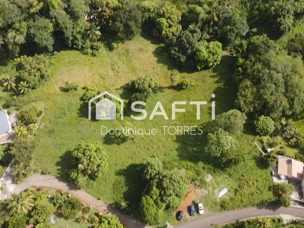 LE ROBERT - TERRAIN À BÂTIR 2 555 M² - 797 M² CONSTRUCTIBLES