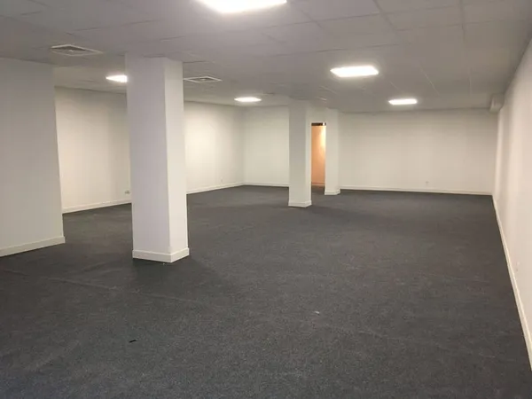 Local d'activité 115 m²
