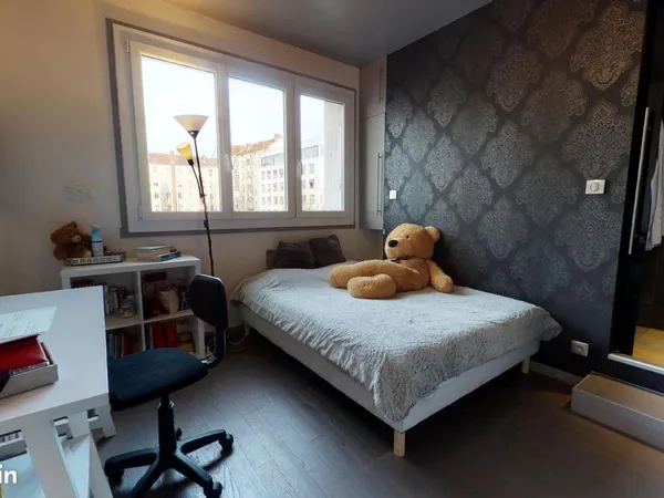 Chambre 4 pièces 79 m²