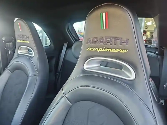 Abarth 500 1.4 turbo t-jet 165ch 595 scorpioneoro — photo 14