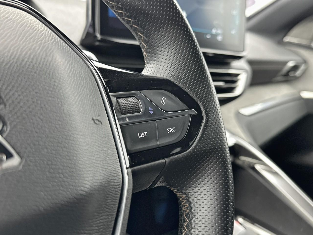 Peugeot 3008 hybrid 225 e-eat8 gt pack — photo 19