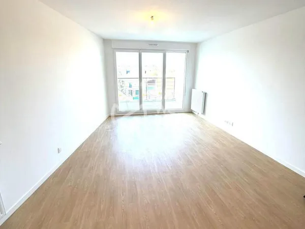 Appartement T3 neuf avec grand balcon 
