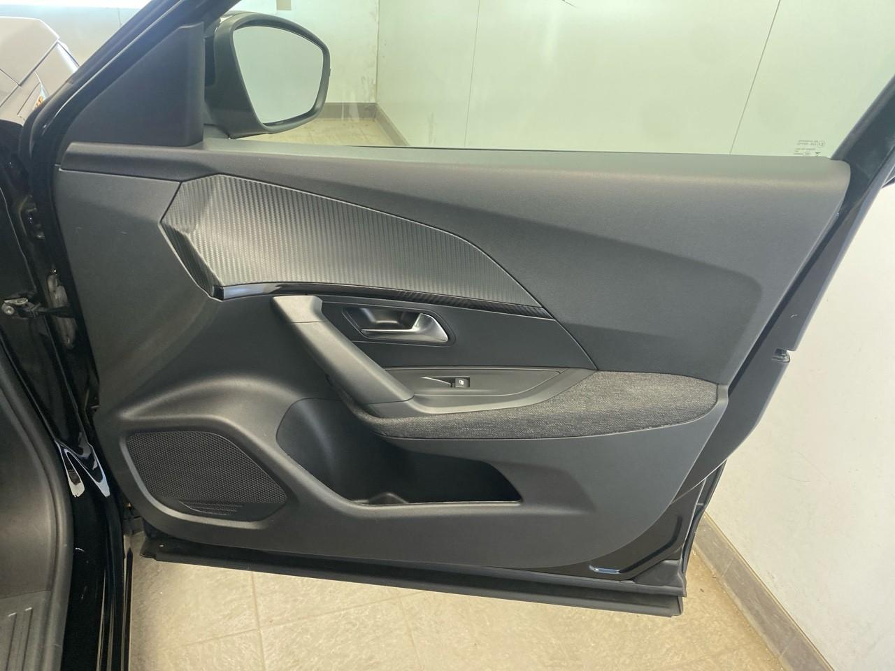 Peugeot 2008 100 s&s bvm6 style — photo 25