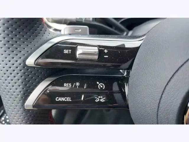 Mercedes Glb 200 — photo 17