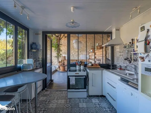 Maison de ville 11 pièces 251 m²
