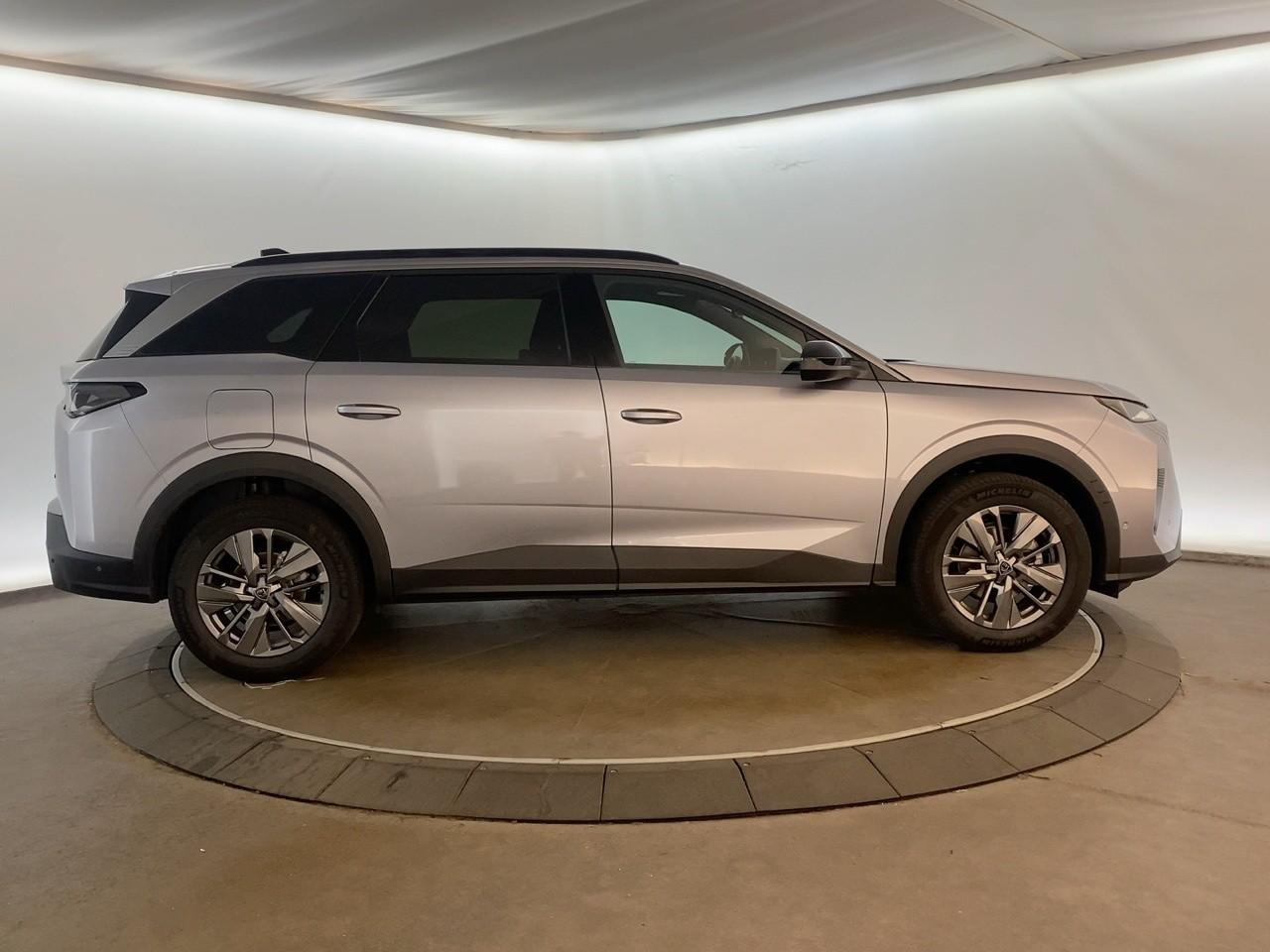 Peugeot 5008 hybrid 145 ch e-dcs6 allure — photo 4