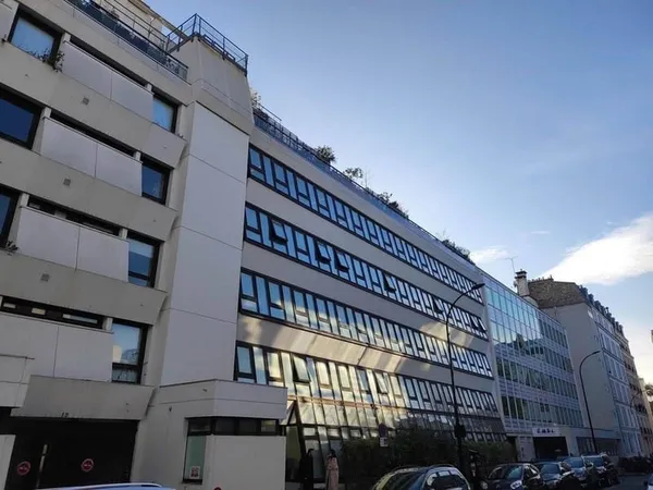Bureau 182 m²