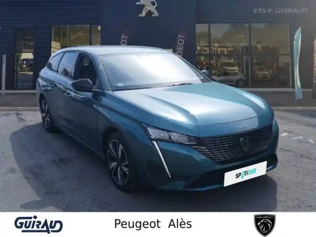 Peugeot 308 sw phev 180 e-eat8 — photo 4