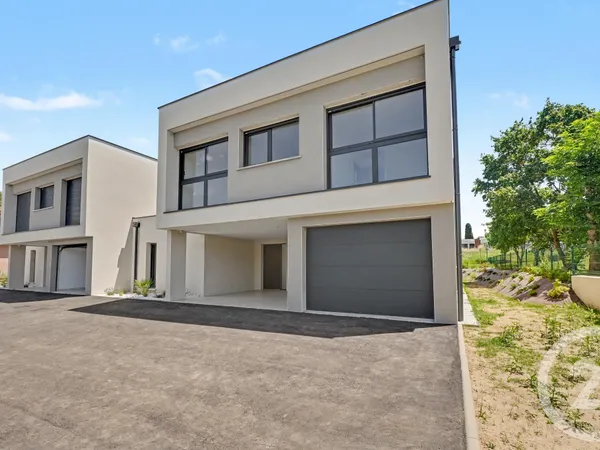 Maison 6 pièces 219 m²