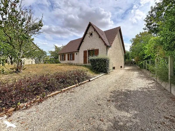 Maison 5 pièces 143 m²