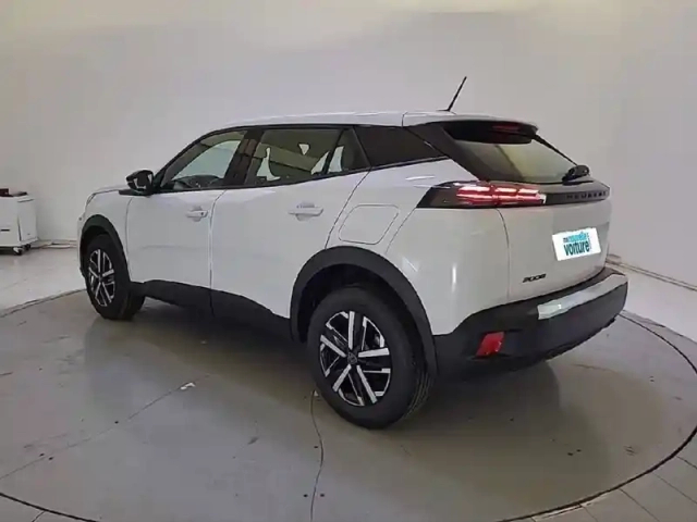 Peugeot 2008 puretech 100 s&amp;s bvm6 — photo 7