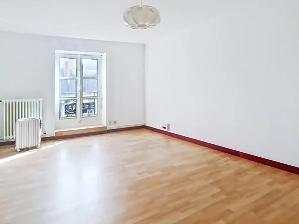 Local professionnel 133 m²