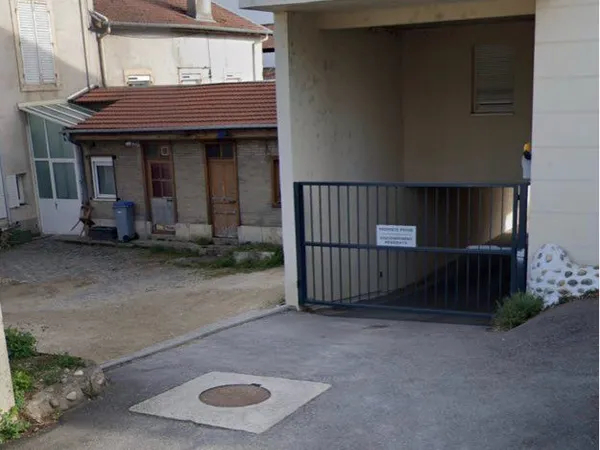 Location d'une place de parking aérienne Frouard, NANCY