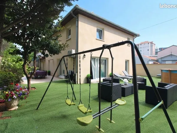 Maison 7 pièces 160 m²
