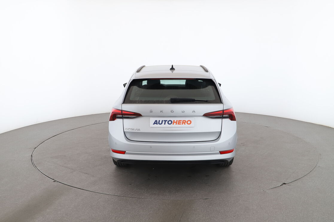 Skoda Octavia Combi 2.0 TDI Ambition DSG7 — photo 4