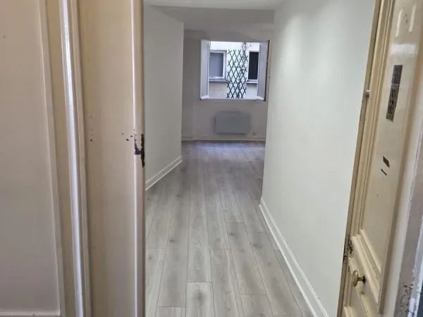 Bureaux 65 m²