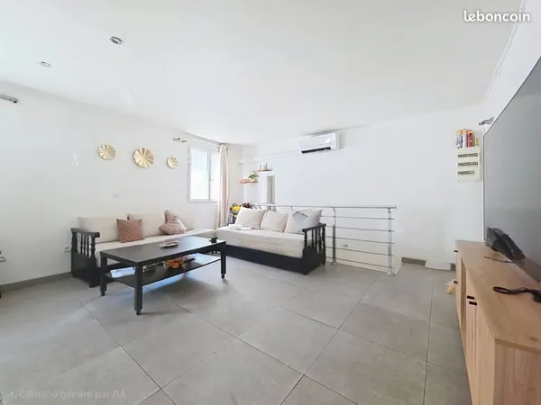 Maison de ville composée de 2 appartements T2 loués