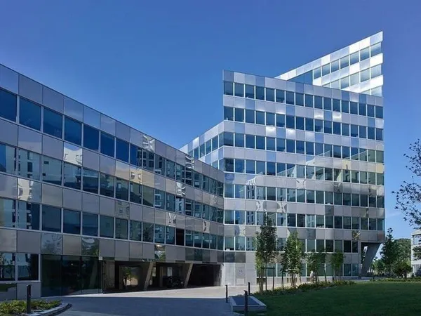 Bureaux 800 m²