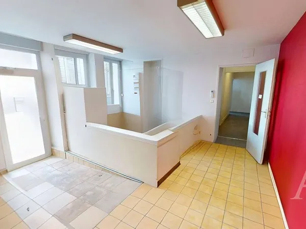 Bureaux 8 pièces 202 m²