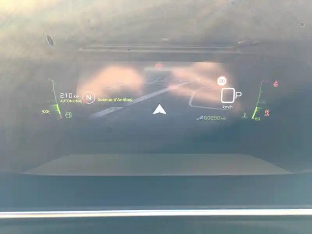 Peugeot 2008 puretech 130 s&amp;s eat8 — photo 16