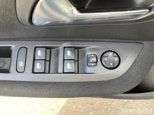 Peugeot 208 1.2 puretech 100ch s&amp;s active business — photo 12