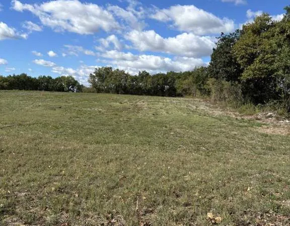 Terrain 1601 m²