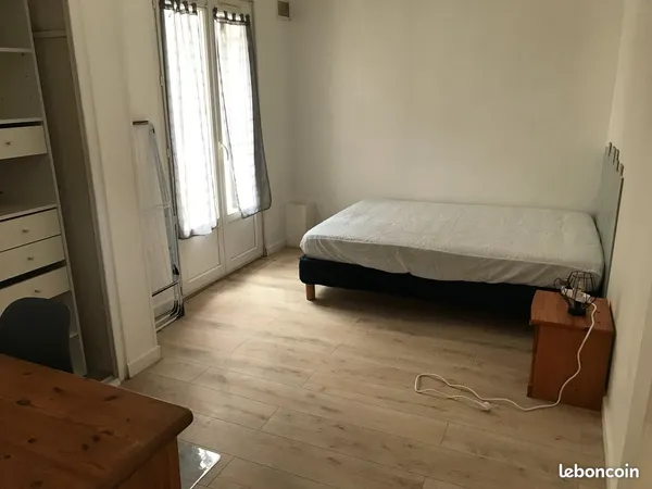 Chambre meublée Coliving Rouen droite CHU