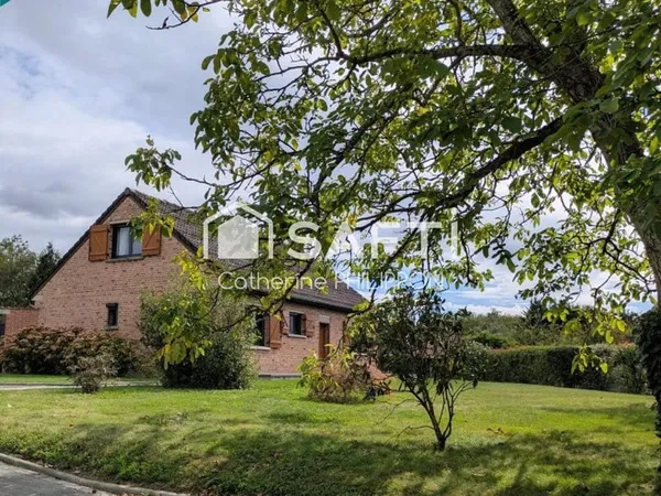 Magnifique maison de 126 m2 sur un beau terrain arboré de 2865m2