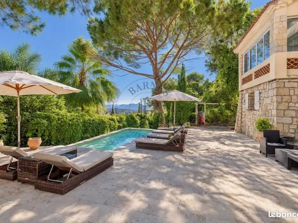 Villa 7 pièces 190 m²