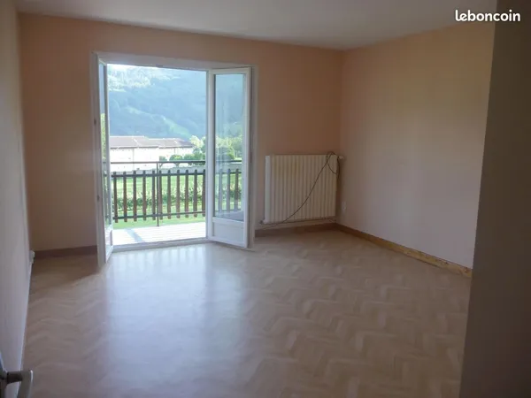 Ugine F4 100m²